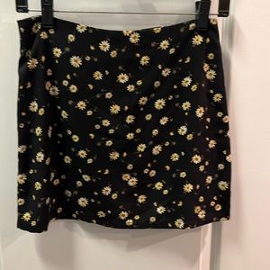 Forever, 21 black skirt, yellow flowers